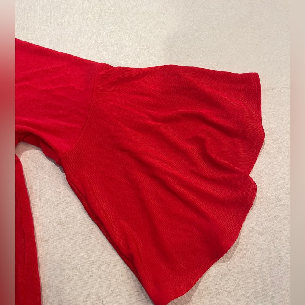 Chico's Travelers vibrant Red flutter sleeve Top. GUC! - Picture 3 of 6